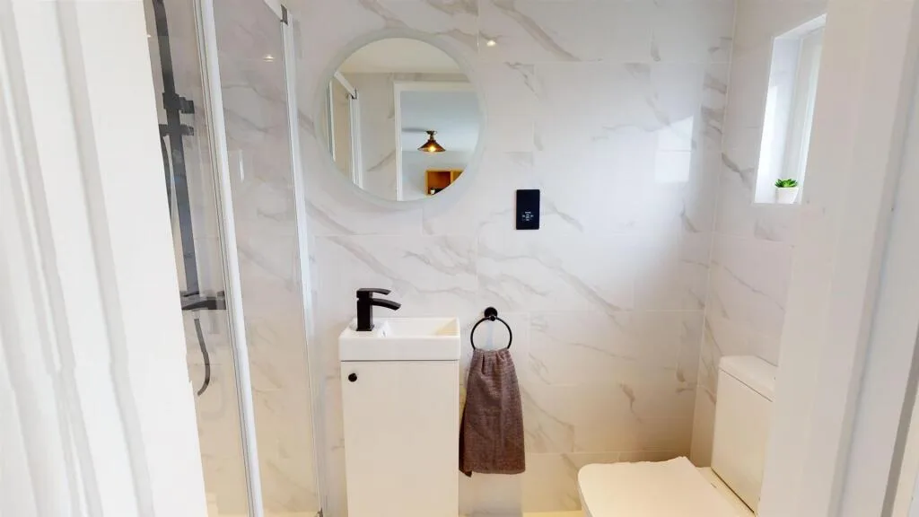 6 bedroom house for rent