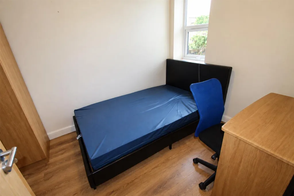 7 bedroom house for rent