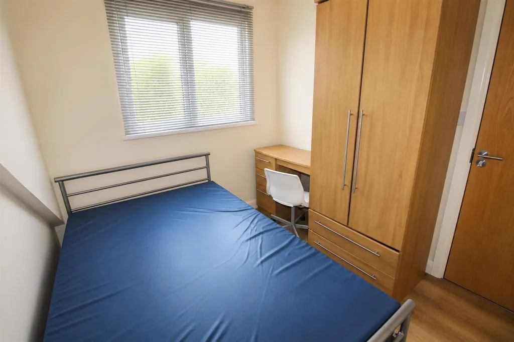 7 bedroom house for rent