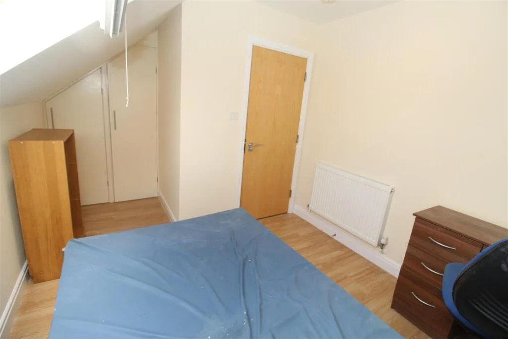 7 bedroom house for rent
