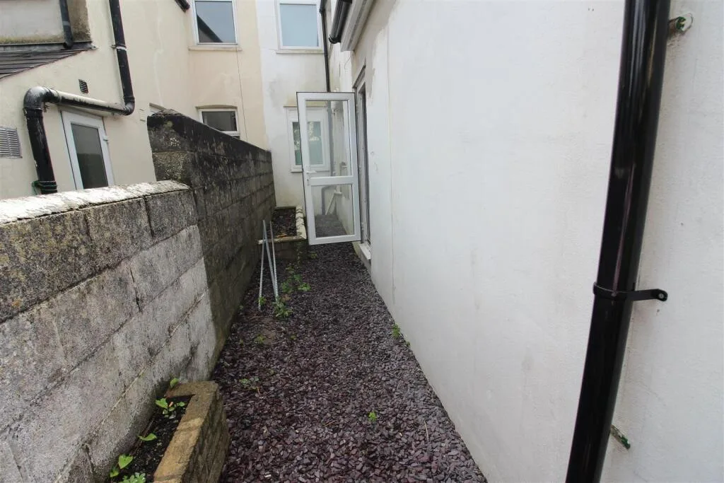 7 bedroom house for rent