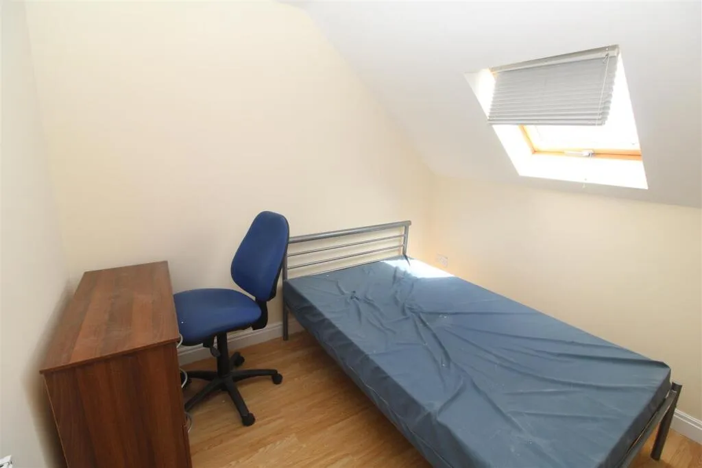 7 bedroom house for rent