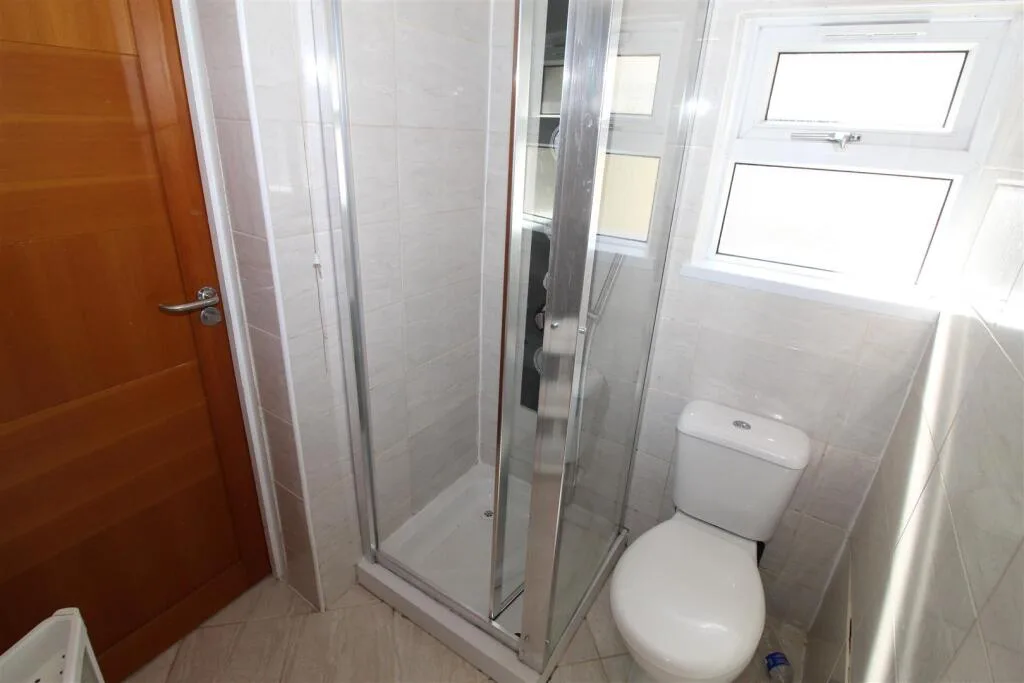 6 bedroom house for rent