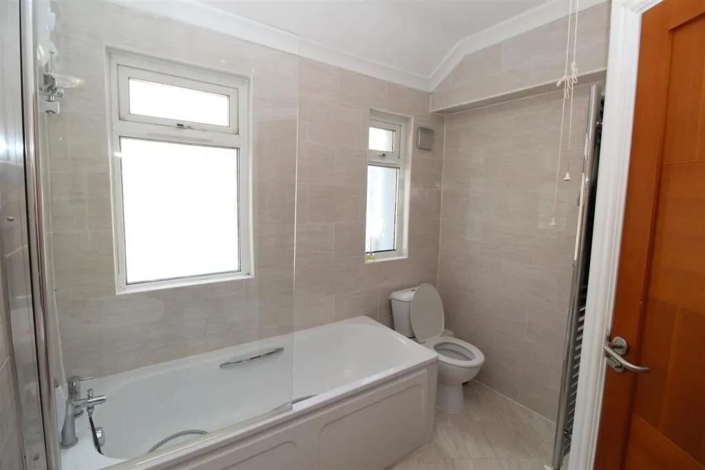 6 bedroom house for rent
