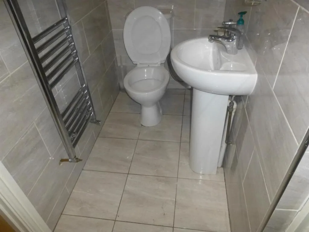 8 bedroom house for rent