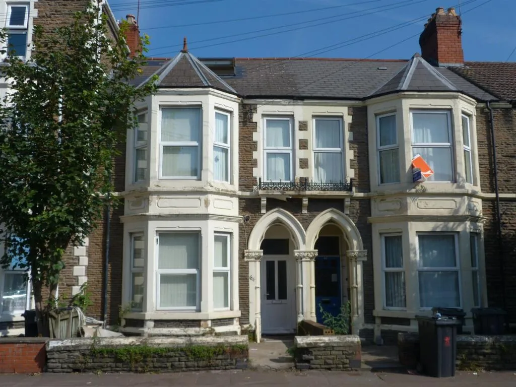 8 bedroom house for rent
