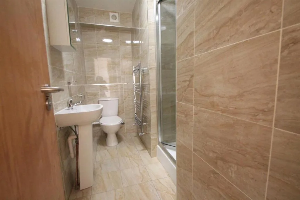 3 bedroom flat for rent