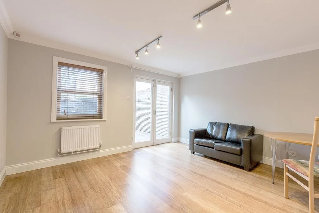 2 bedroom ground floor flat for rent