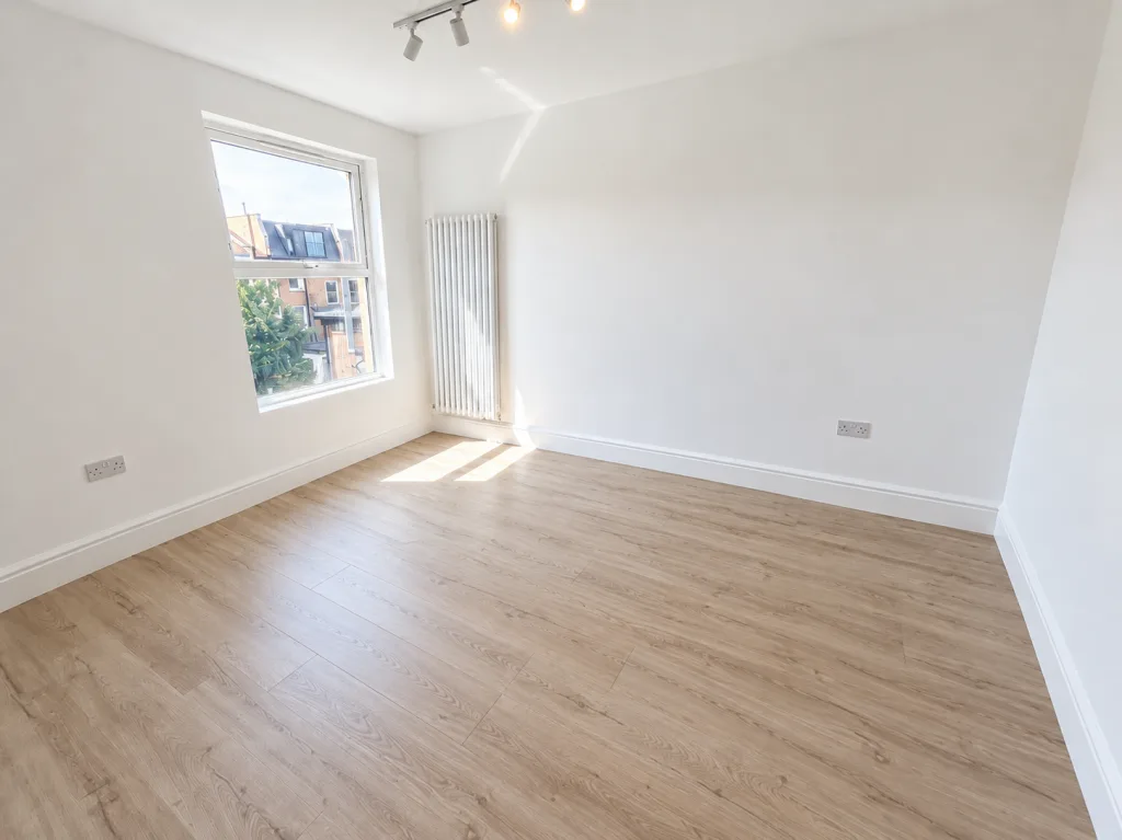 4 bedroom maisonette for rent
