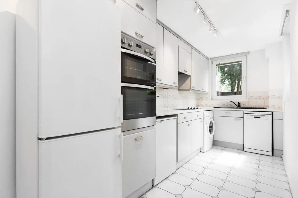 2 bedroom maisonette for rent