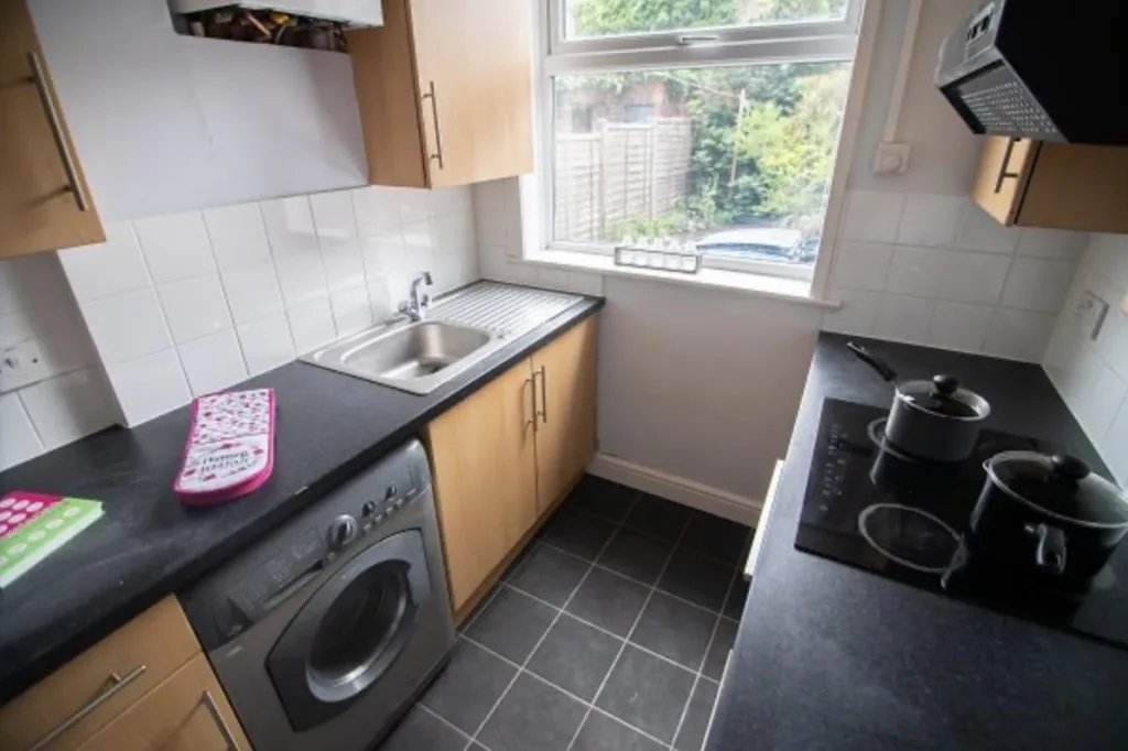 4 bedroom terraced house for rent