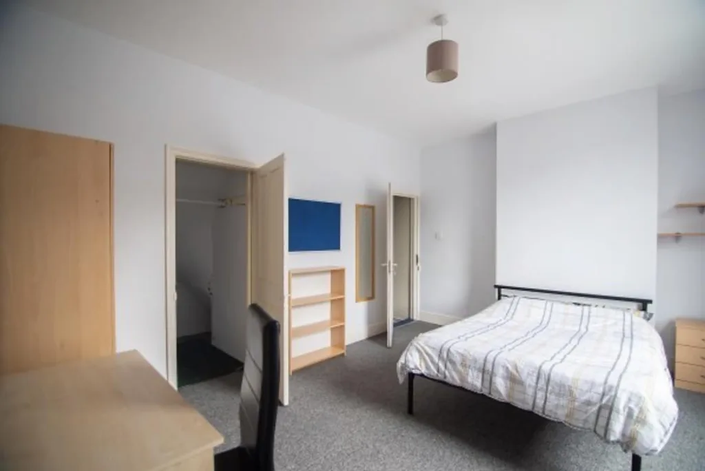 4 bedroom terraced house for rent