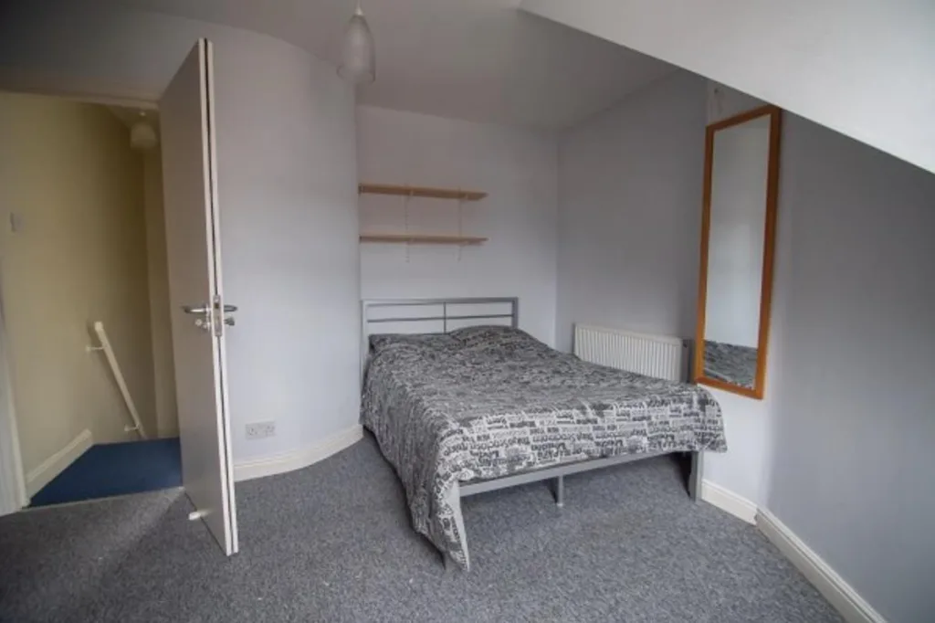 4 bedroom terraced house for rent