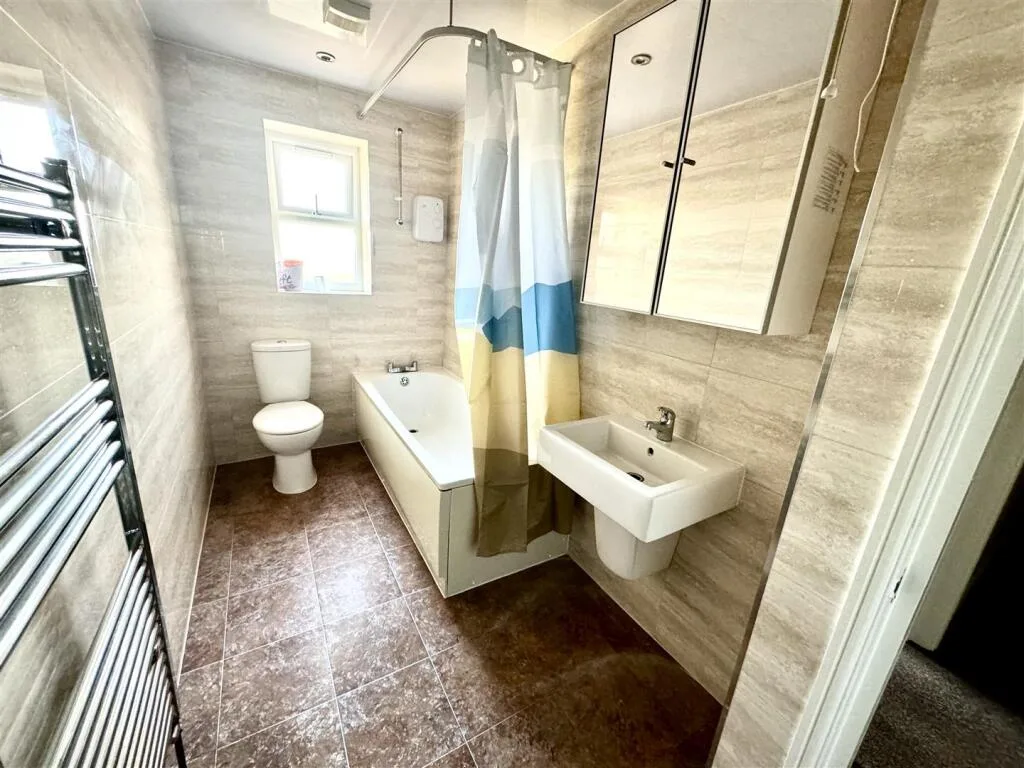 4 bedroom apartment for rent