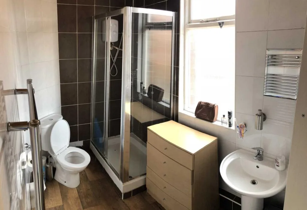 5 bedroom terraced house for rent