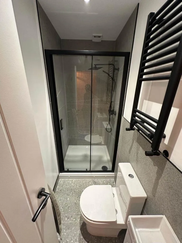 6 bedroom semi-detached house for rent