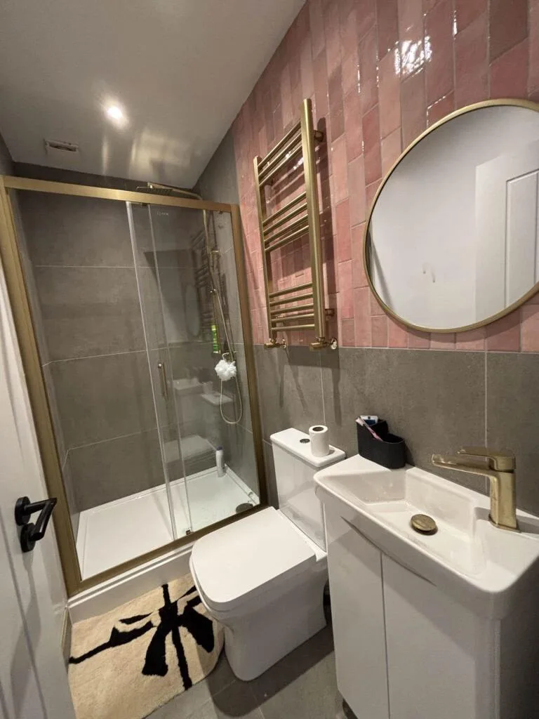 6 bedroom terraced house for rent