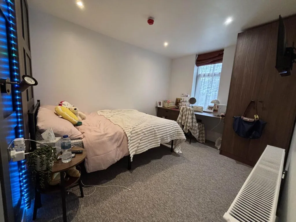 6 bedroom terraced house for rent