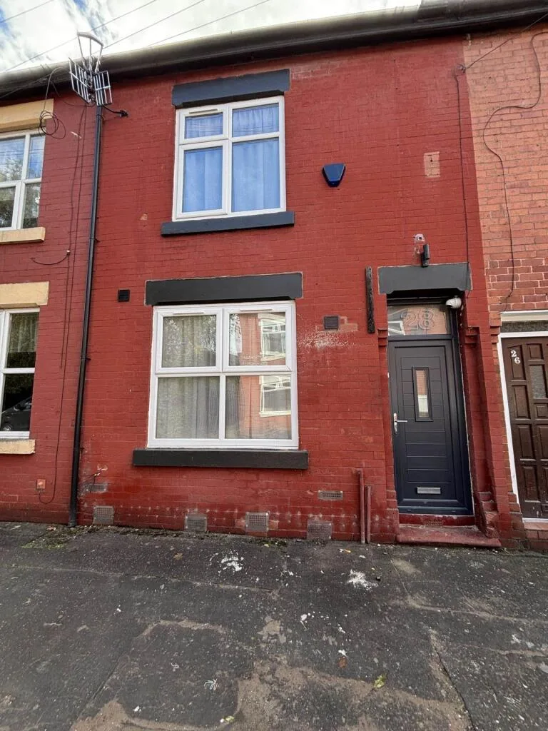 6 bedroom terraced house for rent