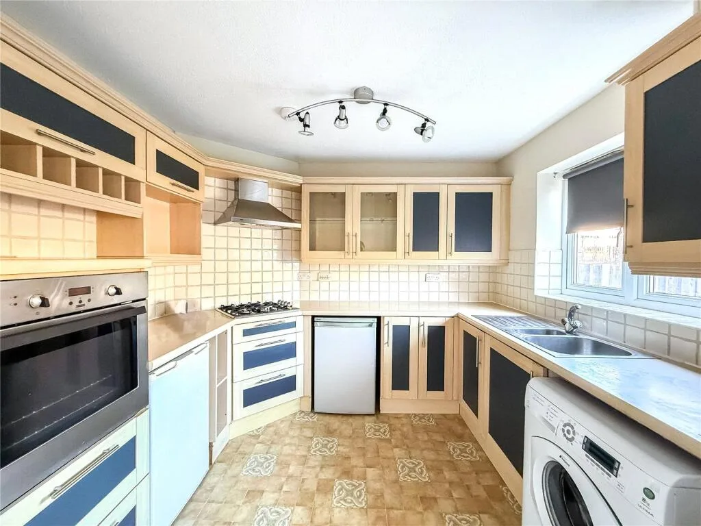 4 bedroom terraced house for rent