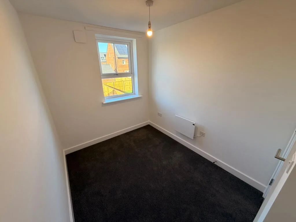 4 bedroom semi-detached house for rent