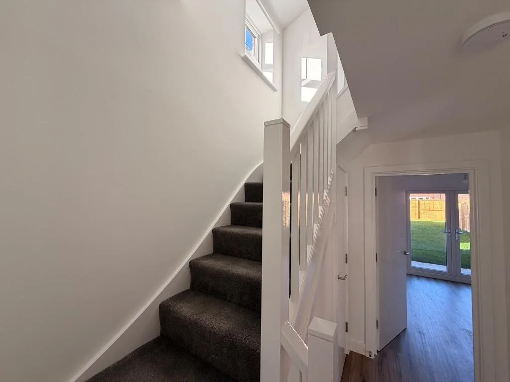 4 bedroom semi-detached house for rent