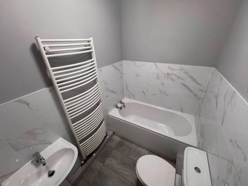 6 bedroom end of terrace house for rent