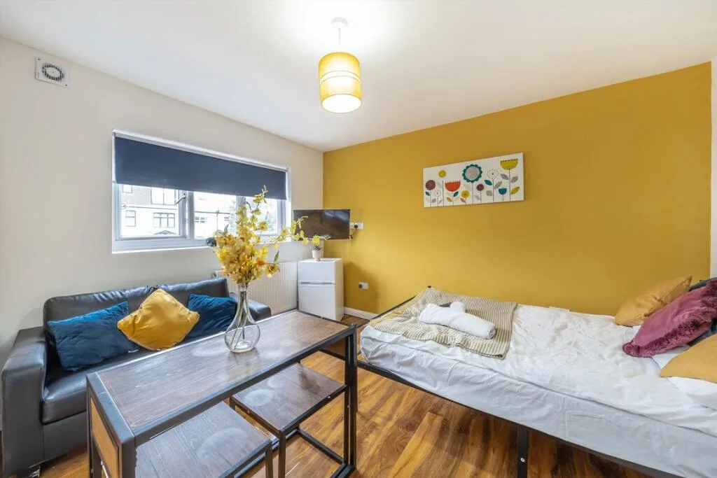 Studio flat for rent