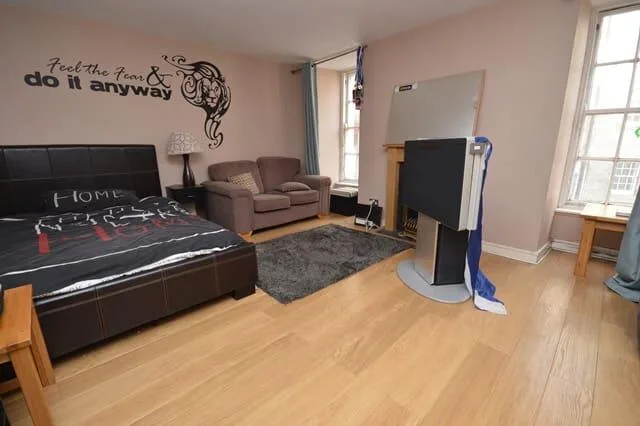 3 bedroom flat for rent