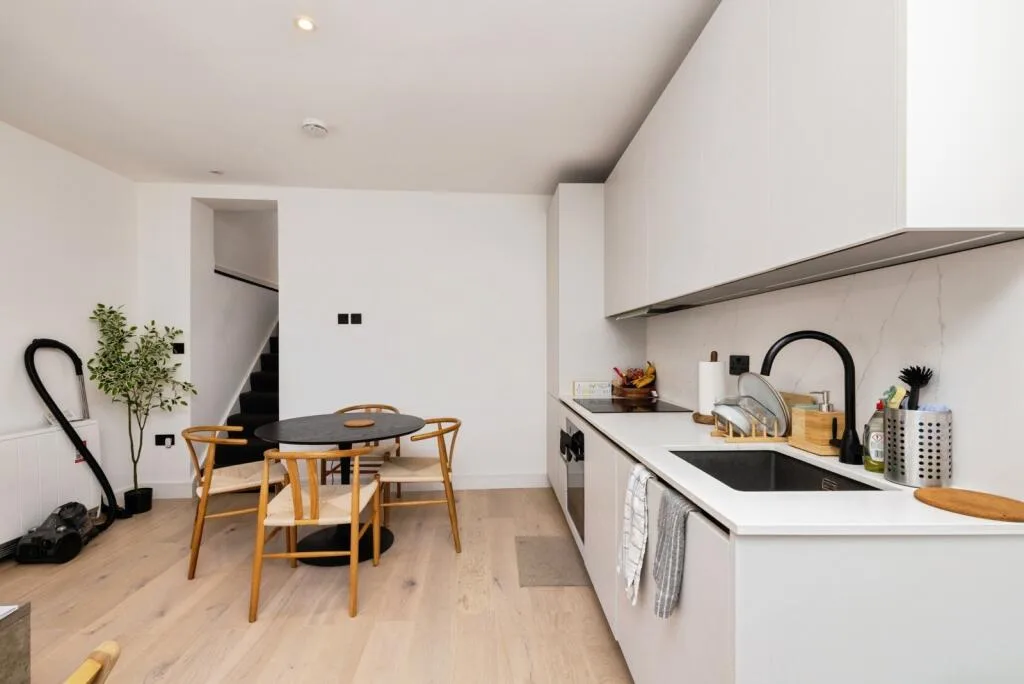 2 bedroom maisonette for rent