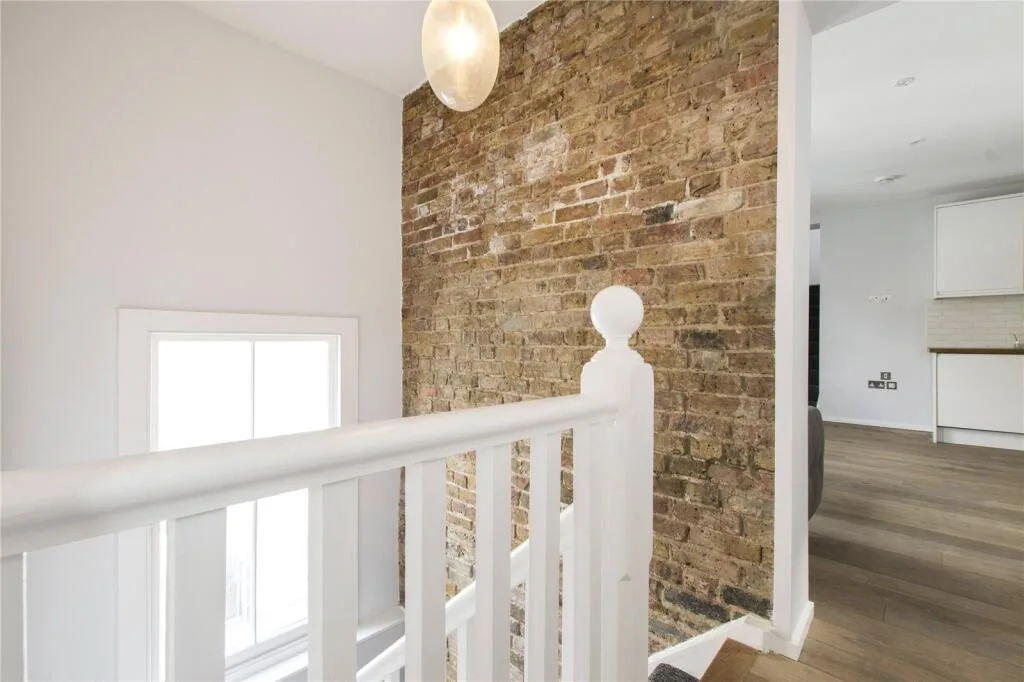 2 bedroom maisonette for rent