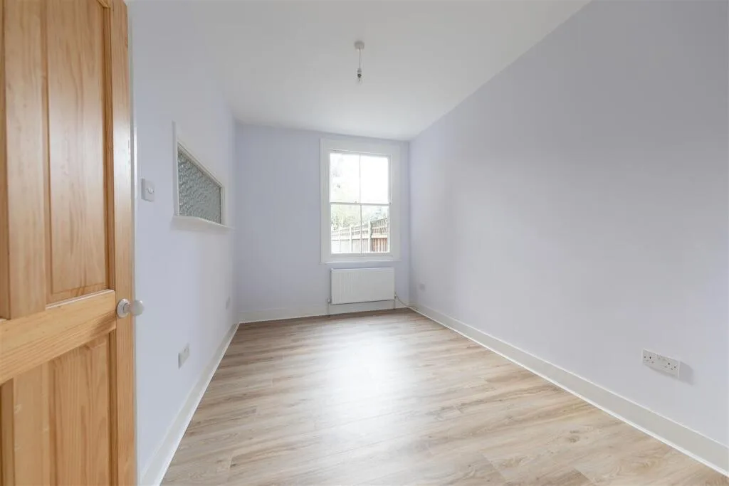 2 bedroom house for rent