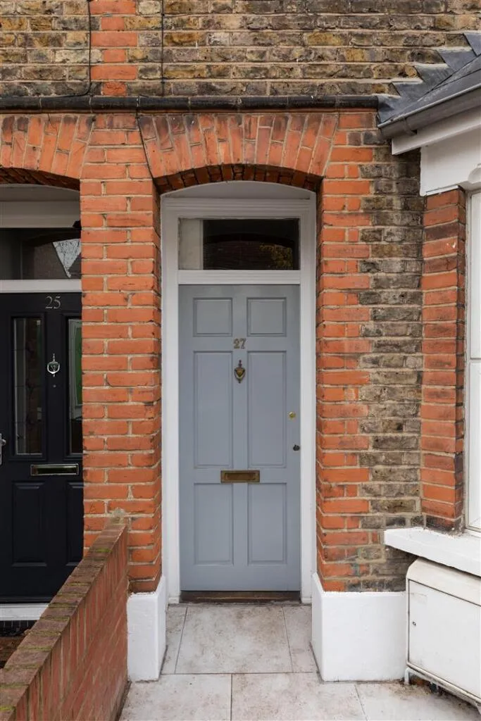 2 bedroom house for rent