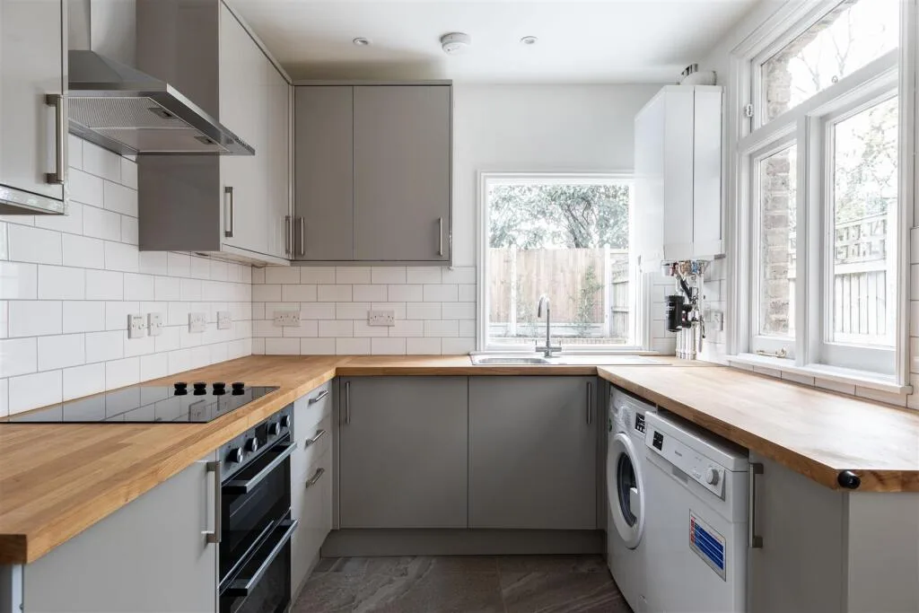 2 bedroom house for rent