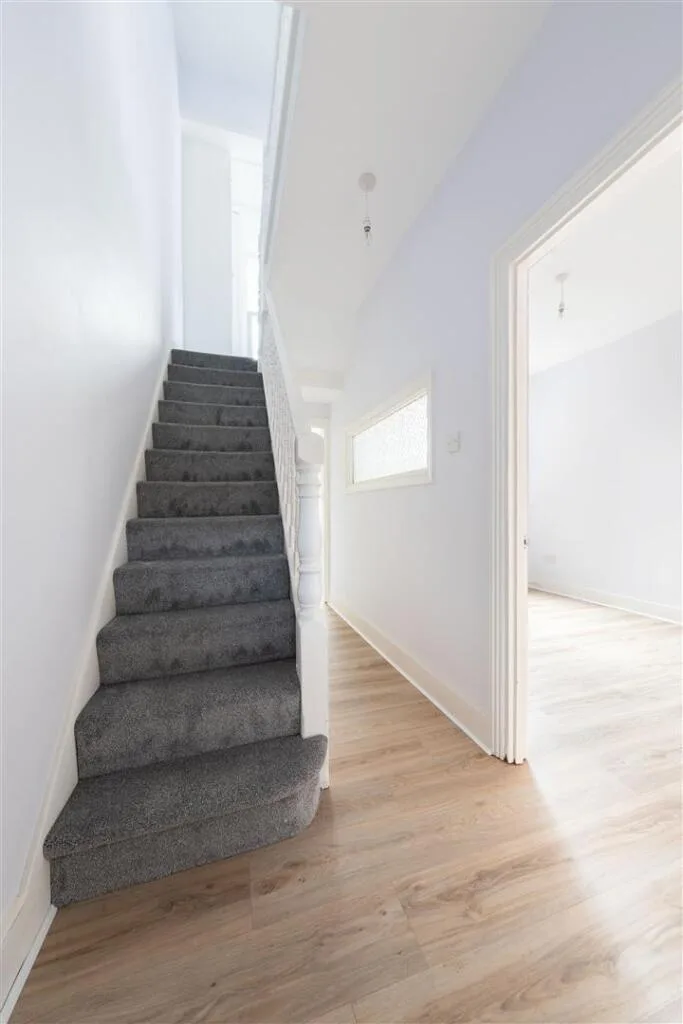 2 bedroom house for rent