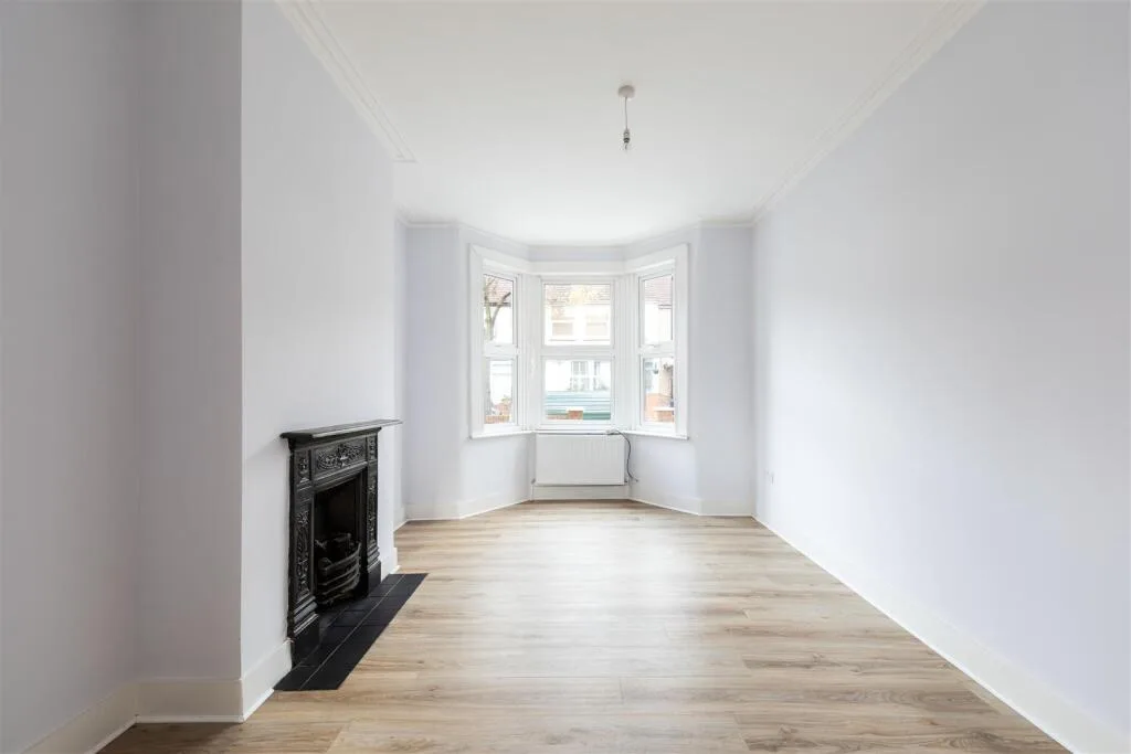 2 bedroom house for rent