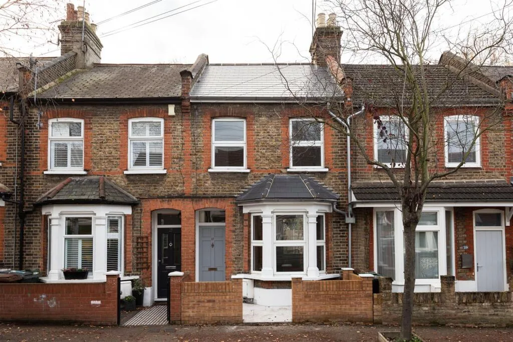 2 bedroom house for rent