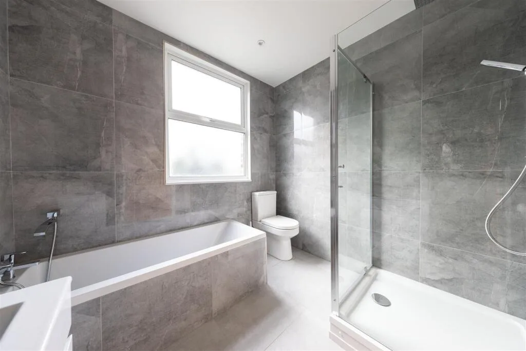 2 bedroom house for rent