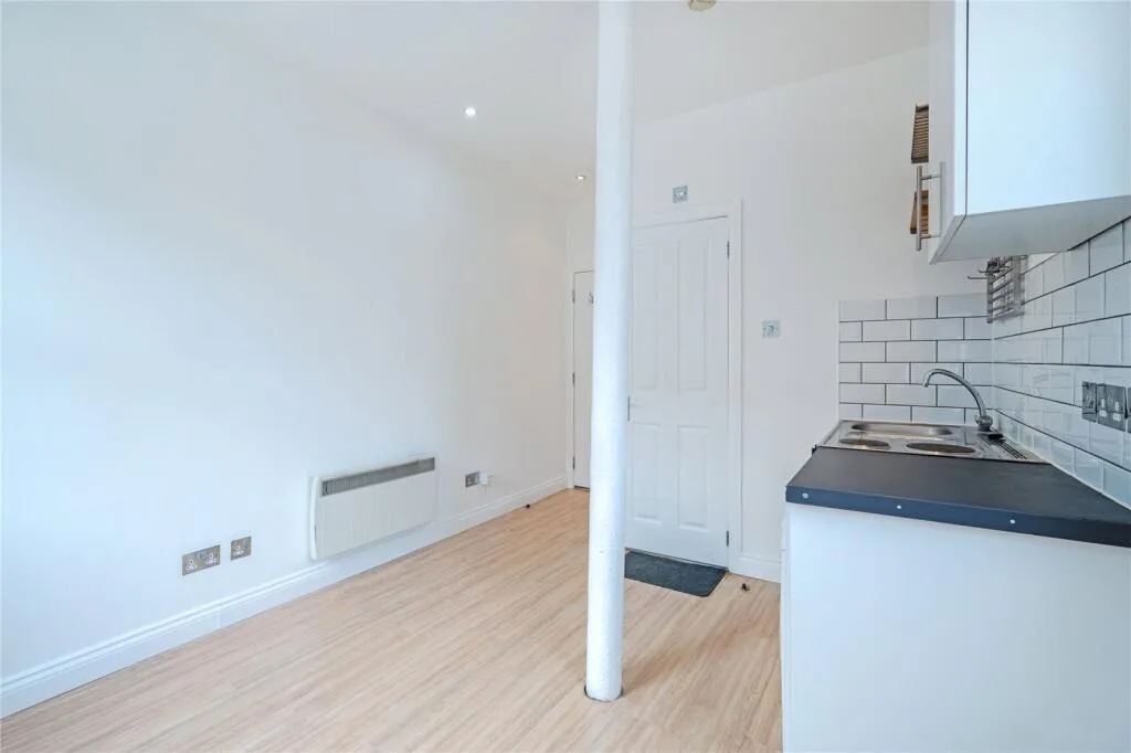 Studio flat for rent