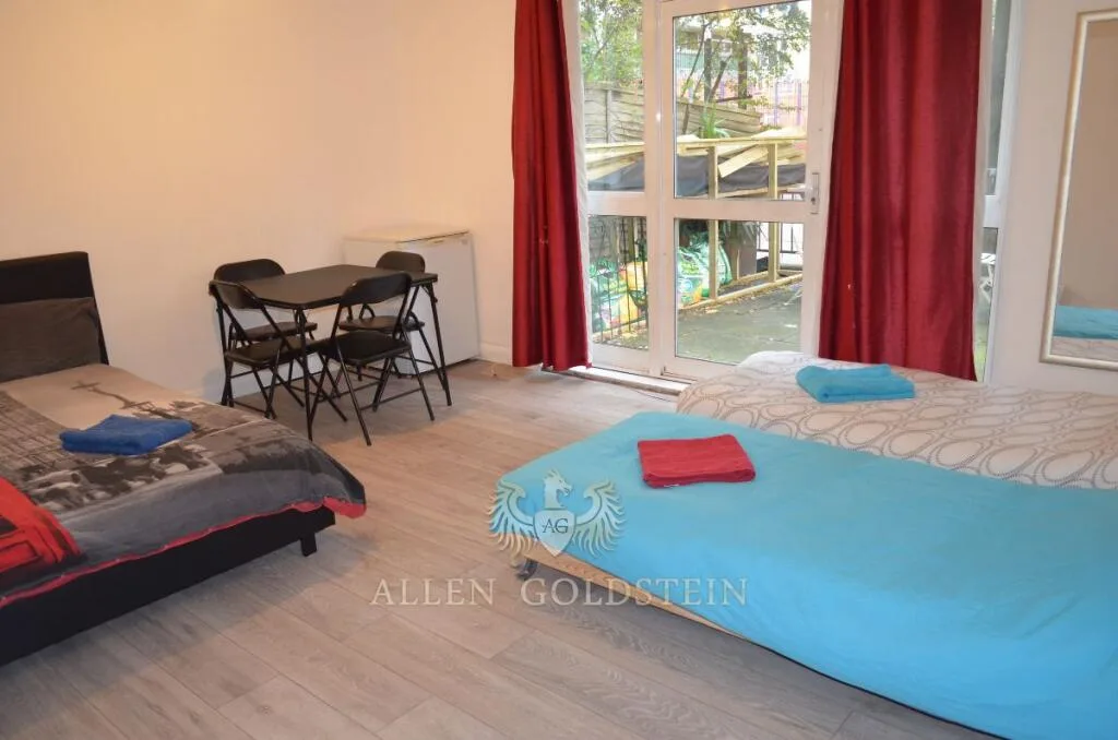 3 bedroom maisonette for rent
