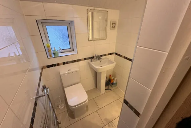 5 bedroom terraced house for rent