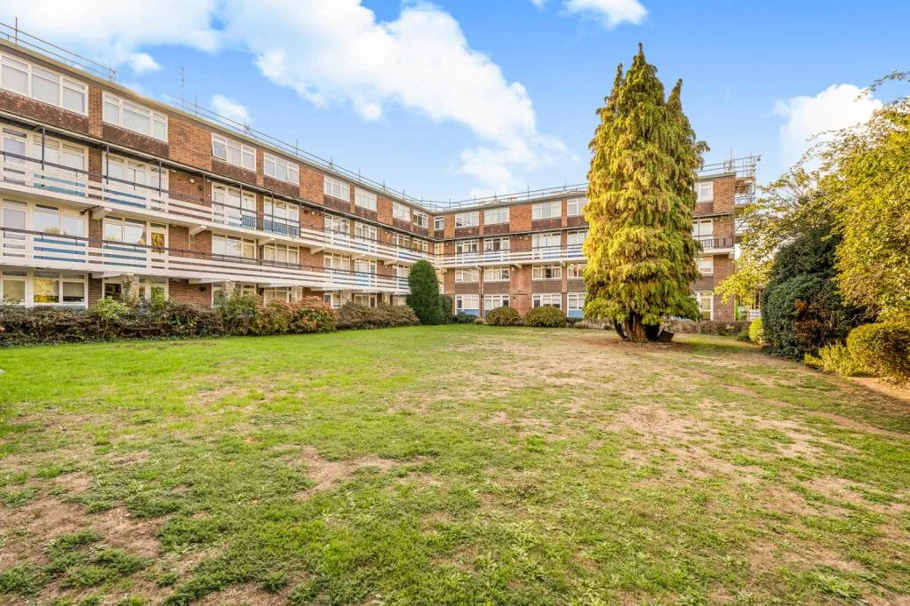 4 bedroom flat for rent