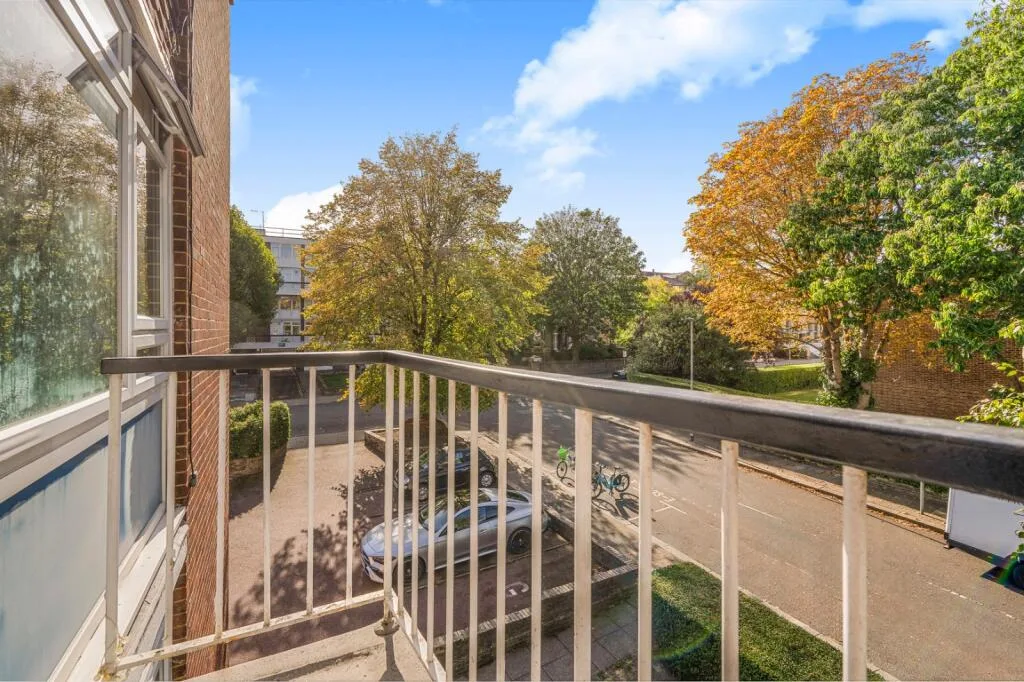 4 bedroom flat for rent