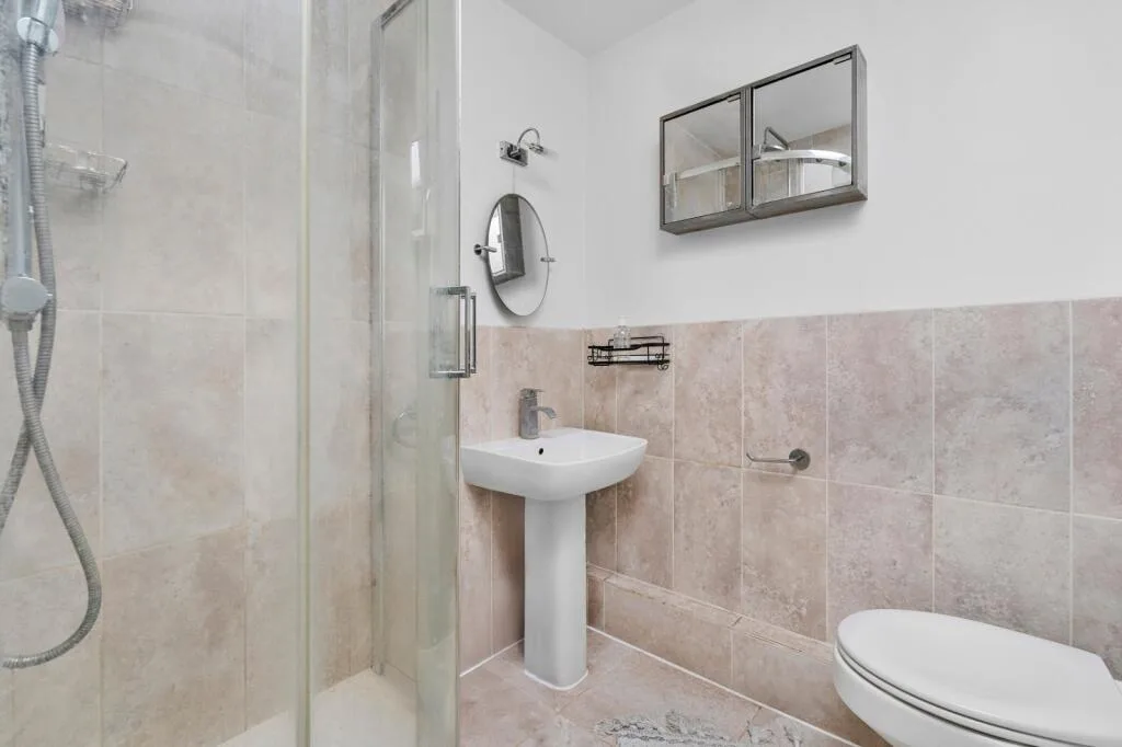 4 bedroom flat for rent