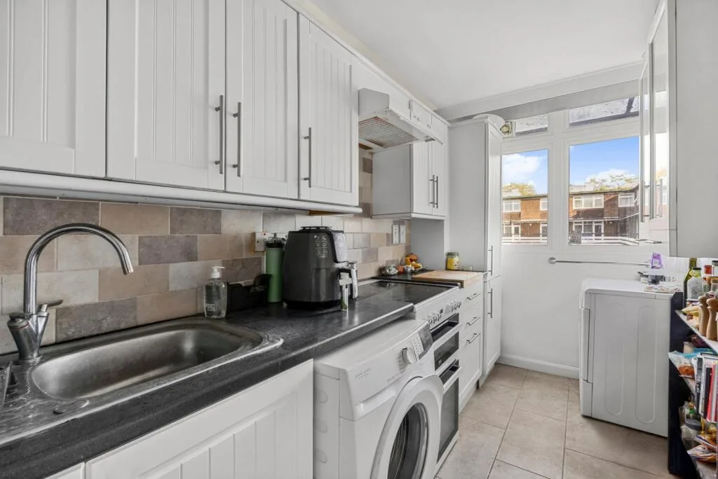 4 bedroom flat for rent