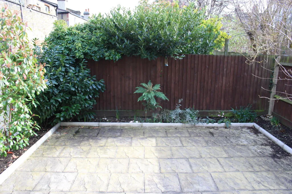 1 bedroom ground floor flat for rent