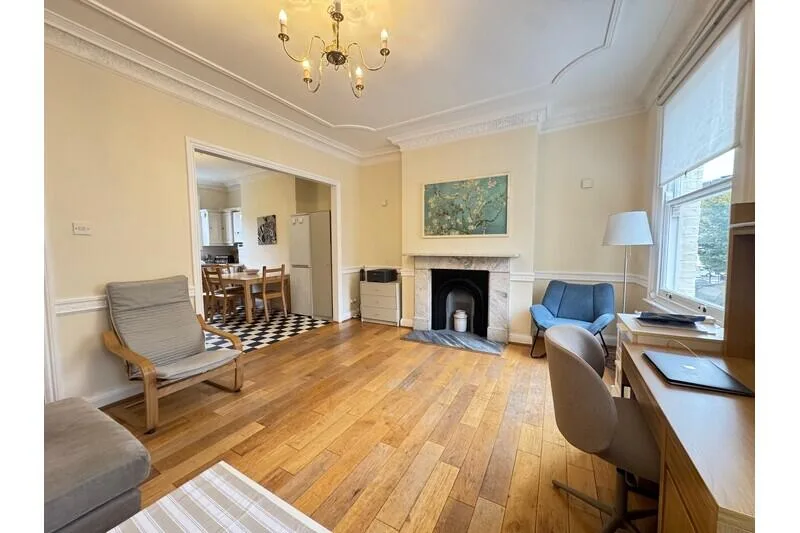 2 bedroom maisonette for rent