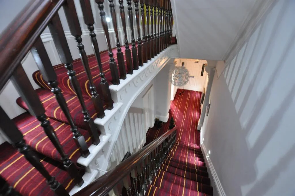 8 bedroom terraced house for rent