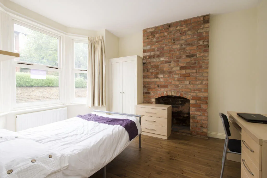 7 bedroom semi-detached house for rent