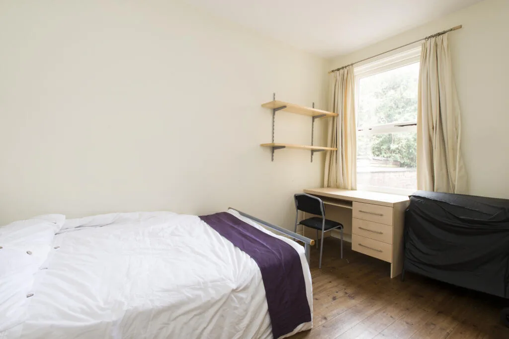 7 bedroom semi-detached house for rent